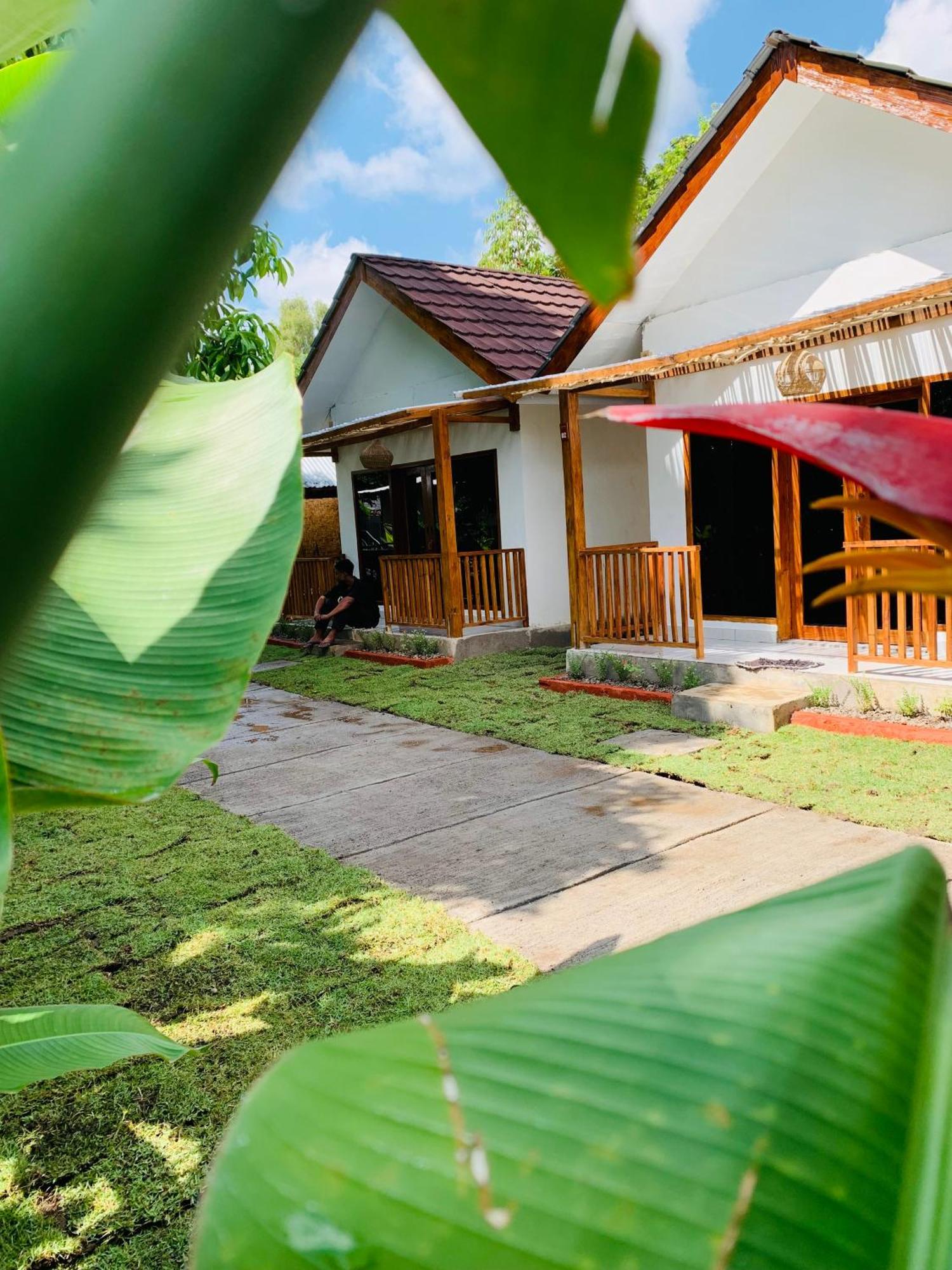 Anjani Larva Cottage - Homestay And Eatery Senaru Dış mekan fotoğraf