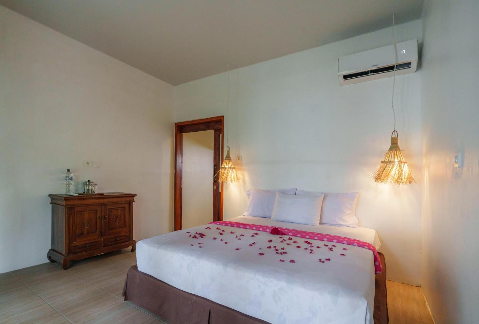 Anjani Larva Cottage - Homestay And Eatery Senaru Dış mekan fotoğraf