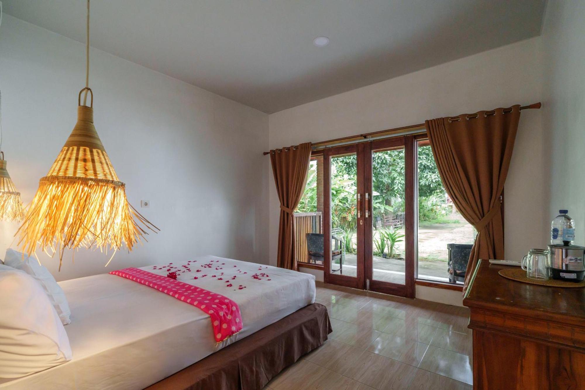Anjani Larva Cottage - Homestay And Eatery Senaru Dış mekan fotoğraf