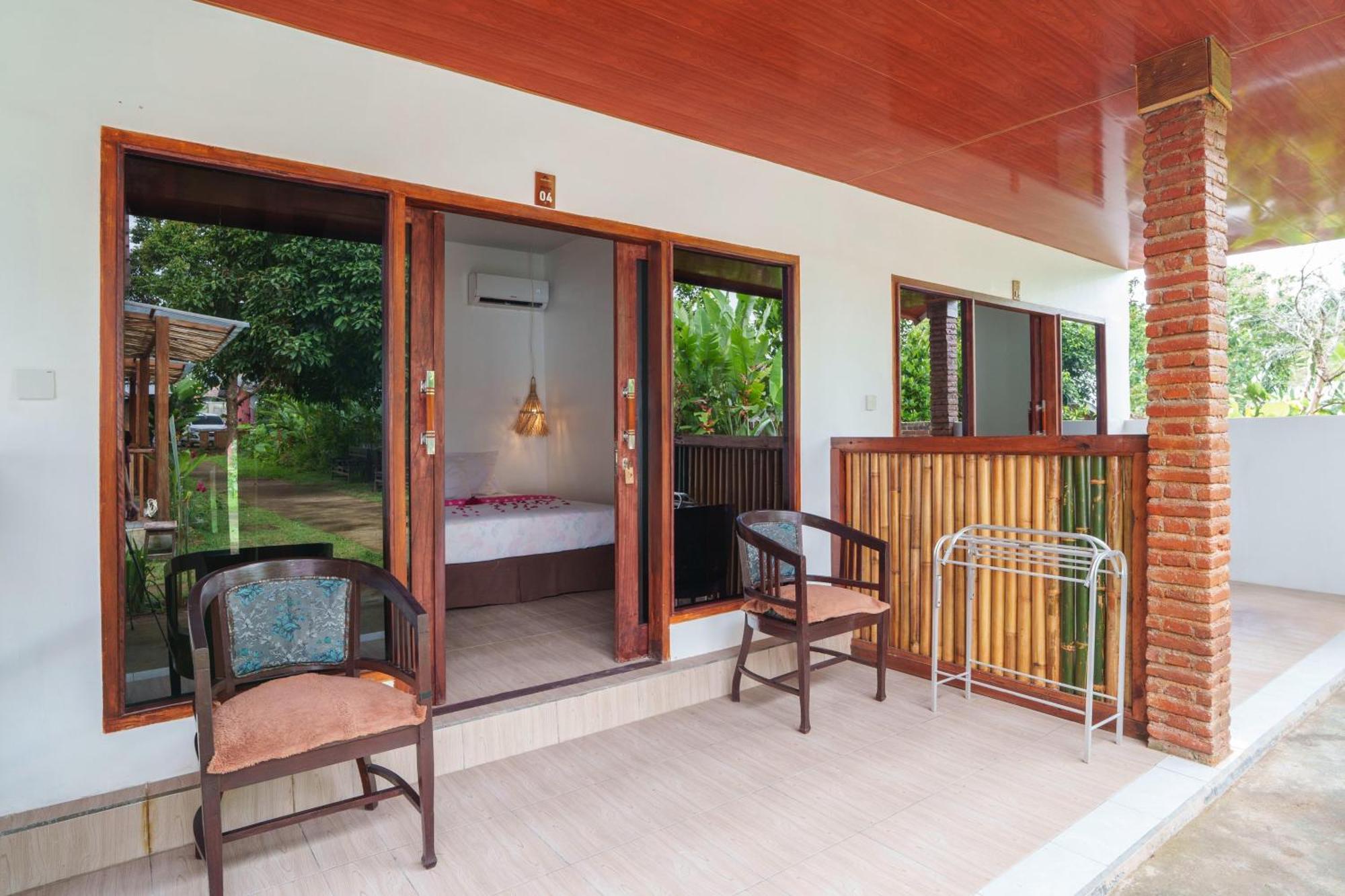 Anjani Larva Cottage - Homestay And Eatery Senaru Dış mekan fotoğraf